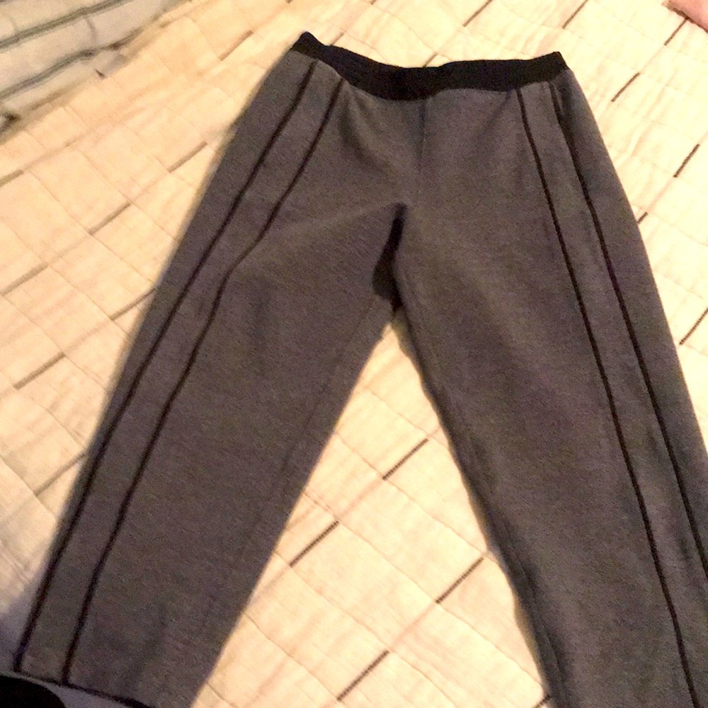 Lululemon new condition cropped pants